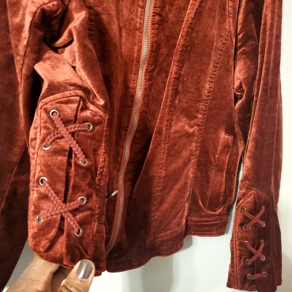 Velvet Cropped Jacket - Picture 4 of 7